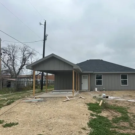 Buy this 3 bed house on 514 N Archer St in San Angelo, Texas