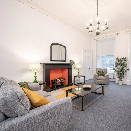 Image 2 - 2B Cumberland Street, City of Edinburgh, EH3 6RT, United Kingdom - Apartment for rent
