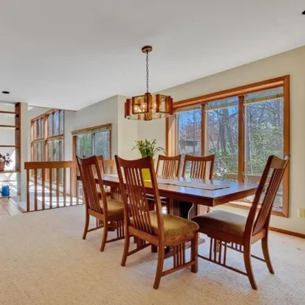 Image 3 - 5835 Schumann Drive, Fitchburg, WI 53711, USA - House for sale