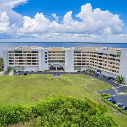Buy this 3 bed condo on 225 West Seminole Boulevard in Sanford, FL 32771