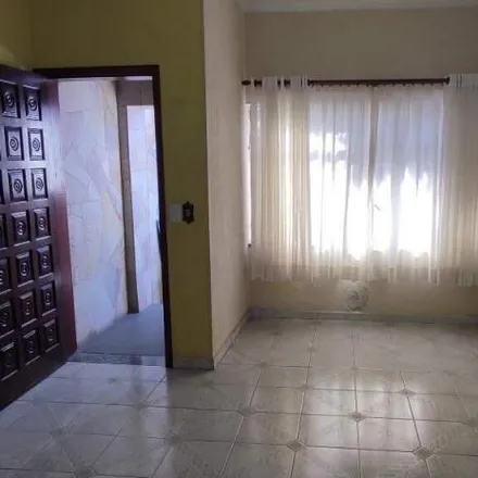 Buy this 1 bed house on Rua dos Emboabas in Vila Pires, Santo André - SP