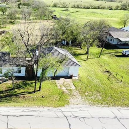 Image 2 - 301 West Lee Avenue, Graford, Palo Pinto County, TX 76449, USA - House for sale