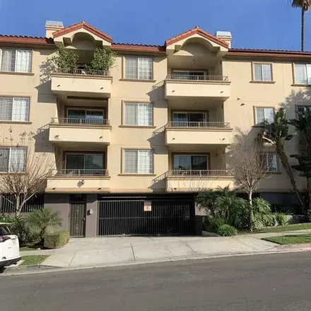 Rent this 2 bed apartment on U2 Korean BBQ in Gramercy Drive, Los Angeles