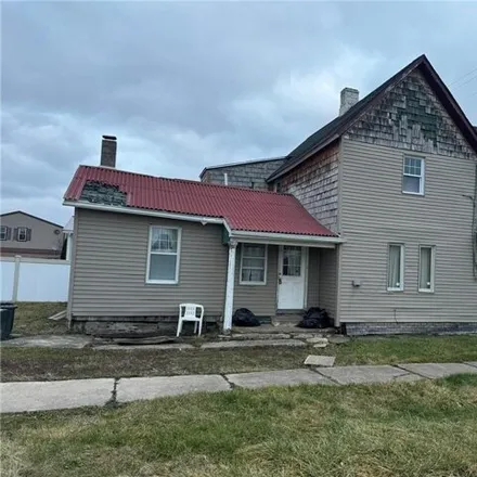 Buy this 4 bed house on 96 Sommer Street in City of North Tonawanda, NY 14120