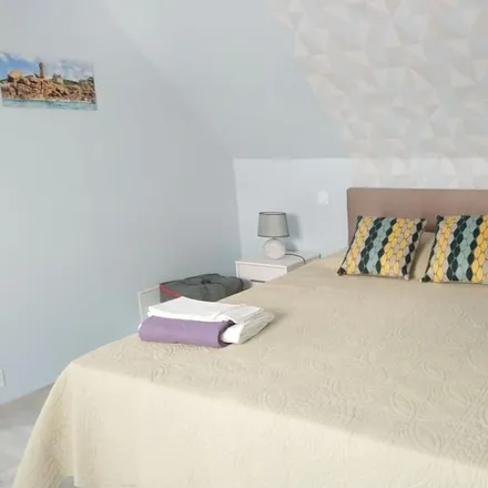 Rent this 3 bed house on 22300 Trédrez-Locquémeau