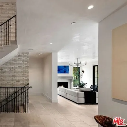 Image 4 - 1557 North Doheny Drive, Los Angeles, CA 90069, USA - House for sale