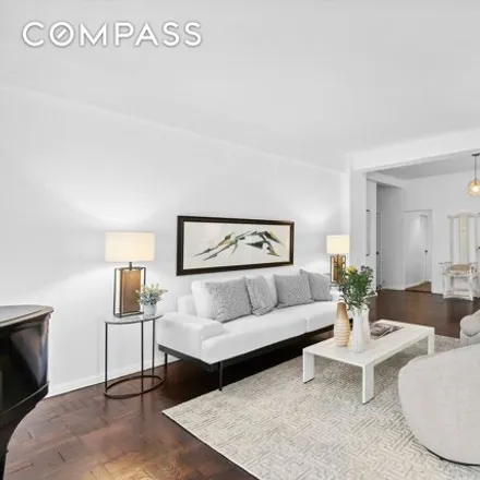 Image 2 - 200 East 57th Street, New York, NY 10022, USA - Apartment for sale