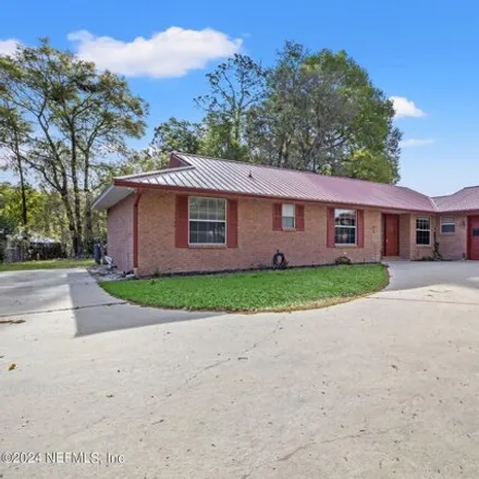 Buy this 3 bed house on 4353 Southeast 1st Avenue in Bradford County, FL 32656