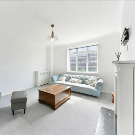 Image 1 - Latymer Court, Hammersmith Road, London, W6 8BS, United Kingdom - Apartment for rent