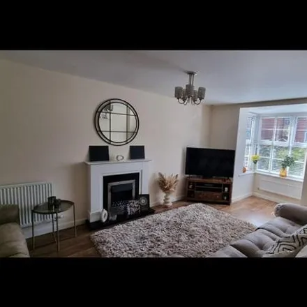 Image 3 - Spire Heights, Chesterfield, S40 4TG, United Kingdom - House for rent