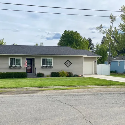Buy this 3 bed house on 1013 Larch Street in Sandpoint, ID 83864