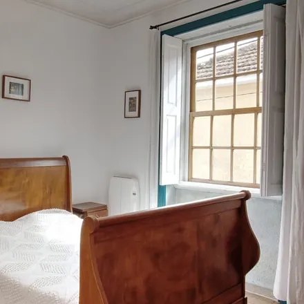 Rent this 2 bed house on 4430-857 Distrito de Leiria