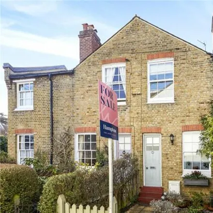 Buy this 2 bed townhouse on Church Walk in Weybridge, KT13 8JT