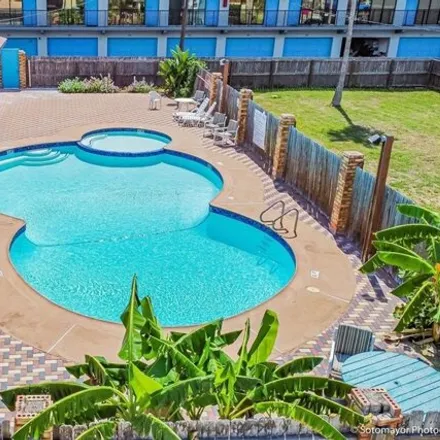 Buy this 2 bed condo on 158 East Pompano Street in South Padre Island, Cameron County