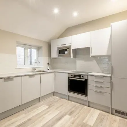 Buy this 1 bed apartment on Snappy Snaps in High Street, London