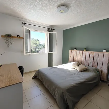 Rent this 4 bed house on La Compagnie Des Déboucheurs in Route des Arcs, 83720 Trans-en-Provence
