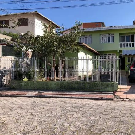 Buy this 4 bed house on Servidão Antônio Azevedo in Canto, Florianópolis - SC