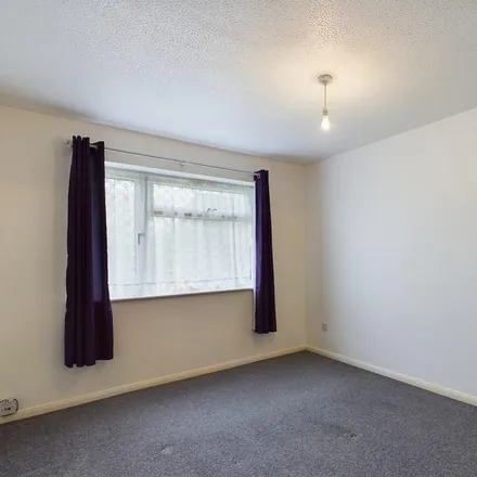 Image 5 - Woburn Close, Stevenage, SG2 8SW, United Kingdom - Apartment for rent