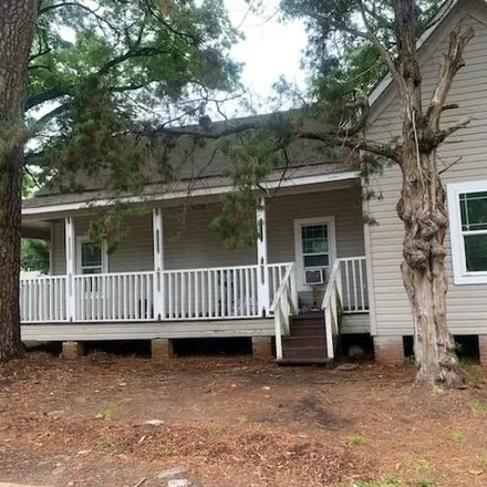 Buy this 3 bed house on 2315 Levin Street in Alexandria, LA 71301