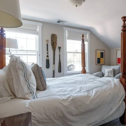 Rent this 8 bed house on Nantucket