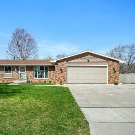 Buy this 3 bed house on 931 Regent Lane in Green Bay, WI 54311