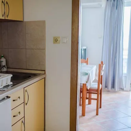 Image 3 - 21328 Drašnice, Croatia - Apartment for rent