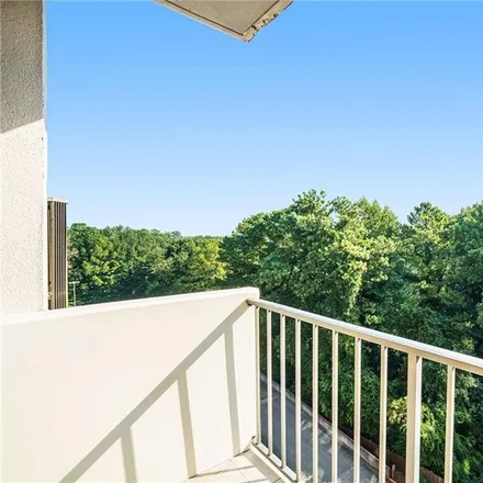 Image 5 - 255 Johnson Ferry Road Northeast, Atlanta, GA 30328, USA - Condo for sale