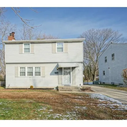 Rent this 4 bed house on 29 Deptford Road in Elsmere, Glassboro