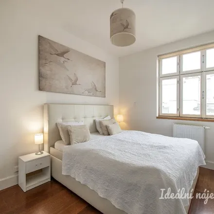Rent this 3 bed apartment on Londýnská 424/77 in 120 00 Prague, Czechia