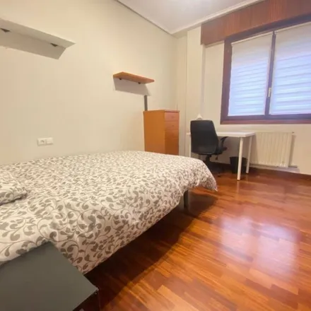 Image 4 - Travesía de Tiboli / Tiboli zeharkalea, 25, 48007 Bilbao, Spain - Apartment for rent