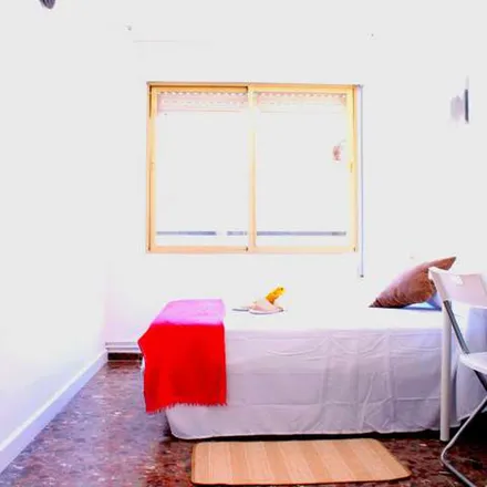 Rent this 5 bed apartment on Fernando José Vivancos Díaz in Calle Pintor Balaca, 21