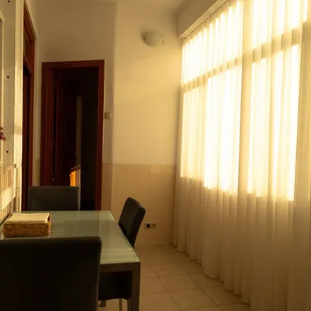Rent this 5 bed apartment on enopoint in Rua Rodrigo da Fonseca, 1070-241 Lisbon