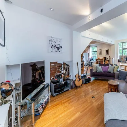 Rent this 2 bed apartment on Percival Street in St. John Street, London