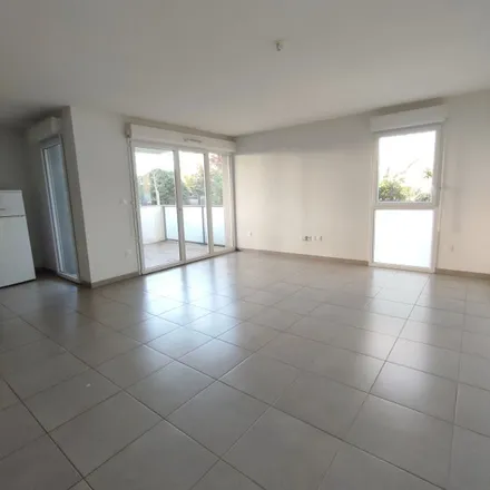 Rent this 3 bed apartment on 59 Avenue Louis Breguet in 31400 Toulouse, France