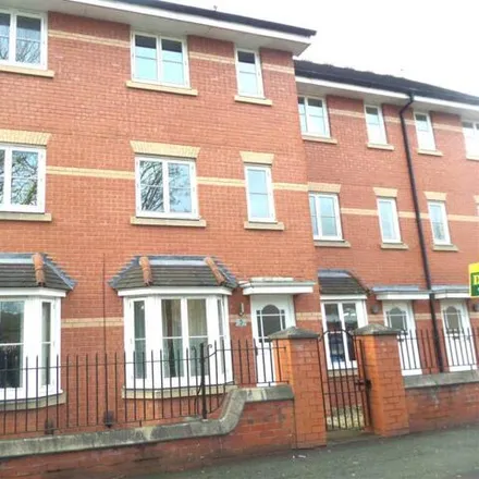 Rent this 3 bed townhouse on 1-2;7-18 Devon Road in Wolverhampton, WV1 4BE