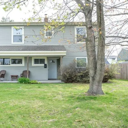 Buy this 6 bed house on 46 Cornflower Lane in Crabtree Hollow, Bristol Township