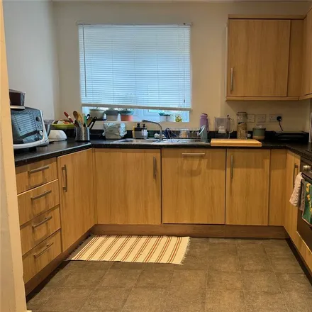 Rent this 1 bed apartment on Hengist Way in London, SM6 9EQ