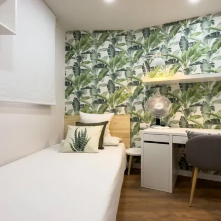 Rent this 6 bed room on Carrer del Rosselló in 213, 08001 Barcelona