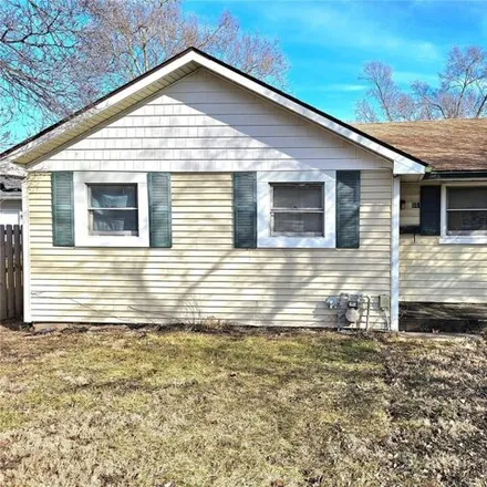 Buy this 3 bed house on 558 Sheridan Street in Bethalto, IL 62010