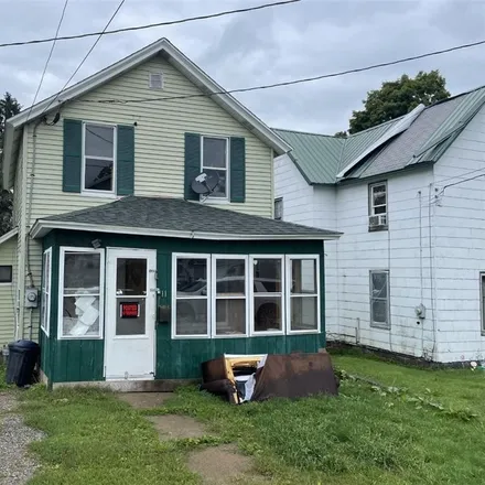 Buy this 3 bed house on 11 Parade Street in Union City, Erie County