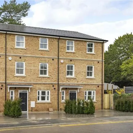 Buy this 3 bed townhouse on Rivermount Gardens in Guildford, GU2 4DN