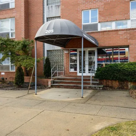 Image 1 - County Seat Condominiums, 205 Mineola Boulevard, Village of Mineola, North Hempstead, NY 11501, USA - Apartment for rent