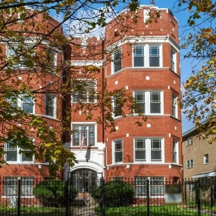 Image 2 - 1632-1634 West Chase Avenue, Chicago, IL 60626, USA - House for sale