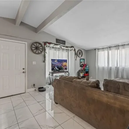 Image 3 - 1616 Basswood Ave, North Las Vegas, Nevada, 89030 - House for sale