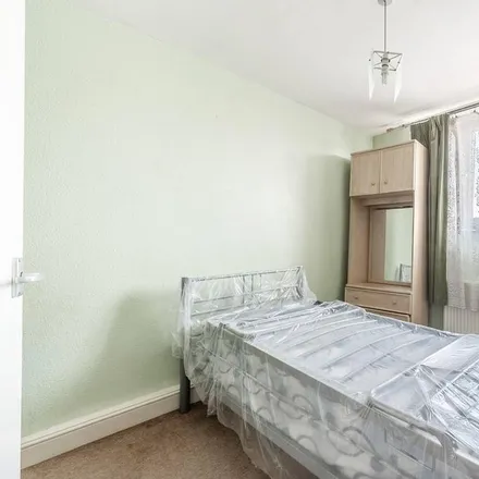 Image 2 - Semley House, Semley Place, London, SW1W 9SX, United Kingdom - Apartment for rent