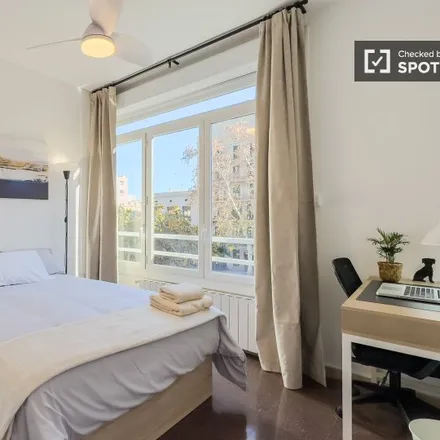 Rent this 4 bed room on Carrer de Terol in 10, 08001 Barcelona