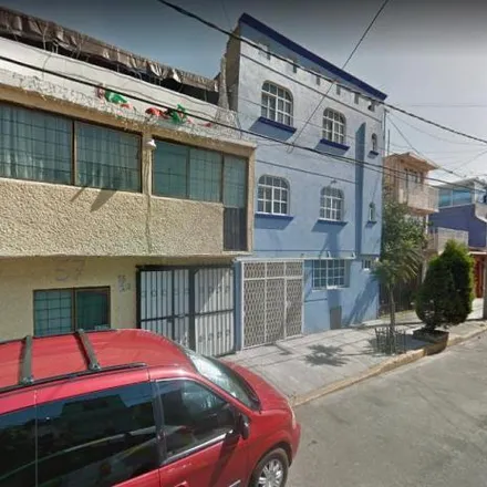 Buy this 4 bed house on Calle de la Rosa 19 in 54075 Tlalnepantla, MEX
