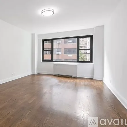 Rent this 1 bed apartment on 400 E 89th St