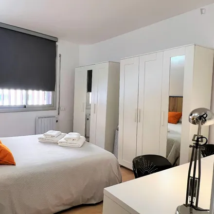 Rent this 3 bed room on Rambla de la Muntanya in 105, 08041 Barcelona