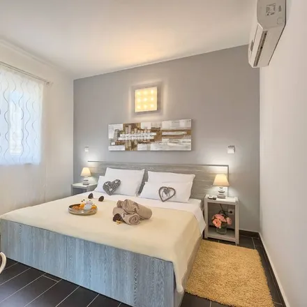 Rent this 5 bed house on Folići in 52341 Tomišići, Croatia
